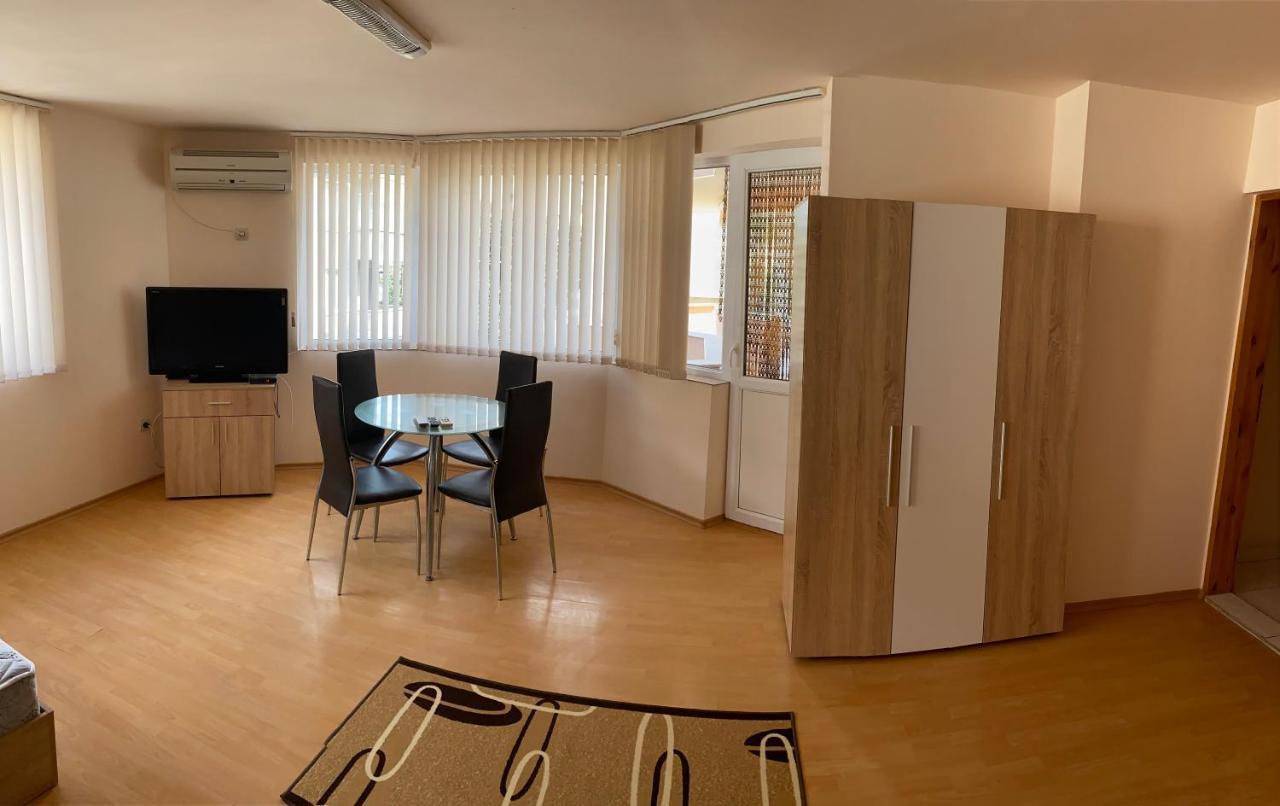 Стаи За Гости Маринови Provadiya Exterior photo